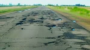 LAS RUTAS EN MUY MAL ESTADO.-